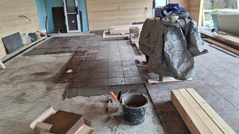 Amenajari spatii vopsit glet faianta.